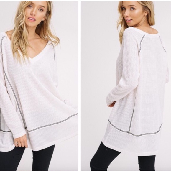 Last 1️⃣ Host Pick 🥇Ivory V-Neck Thermal Tunic - Picture 3 of 4